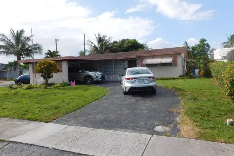 House in Margate, Florida 4 bedrooms, 153.66 sq.m. № 1207298 - photo 9