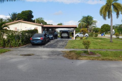 Casa en venta en Margate, Florida, 4 dormitorios, 153.66 m2 № 1207298 - foto 7