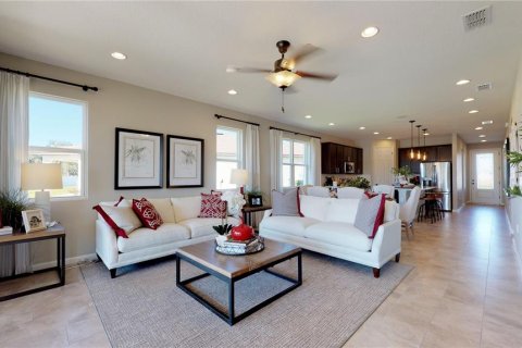 Villa ou maison à vendre à Kissimmee, Floride: 4 chambres, 176.51 m2 № 979835 - photo 6