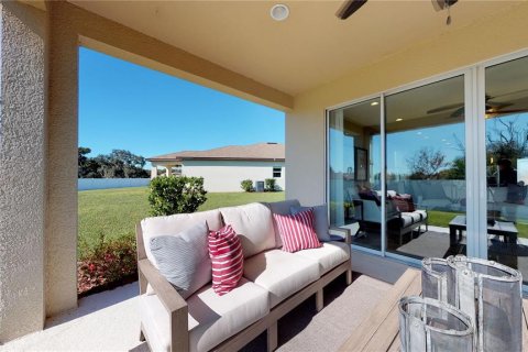 Villa ou maison à vendre à Kissimmee, Floride: 4 chambres, 176.51 m2 № 979835 - photo 14
