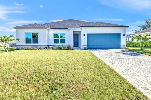 Casa en venta en Punta Gorda, Florida, 4 dormitorios, 194.35 m2 № 1256519 - foto 1