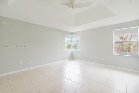 House in Pembroke Pines, Florida 3 bedrooms, 170.48 sq.m. № 1147669 - photo 15