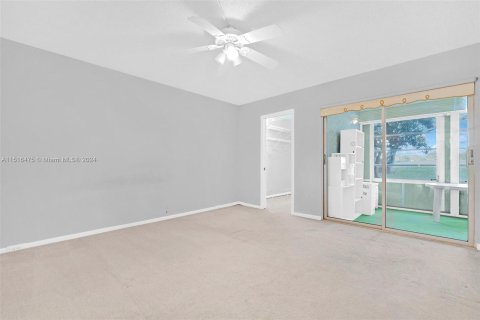 Copropriété à vendre à Deerfield Beach, Floride: 2 chambres, 92.9 m2 № 954107 - photo 11