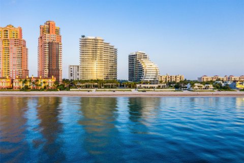 Condo in Fort Lauderdale, Florida, 3 bedrooms  № 962353 - photo 15