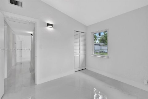 House in Fort Lauderdale, Florida 3 bedrooms, 99.22 sq.m. № 1399543 - photo 20