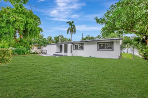 House in Fort Lauderdale, Florida 3 bedrooms, 99.22 sq.m. № 1399543 - photo 30