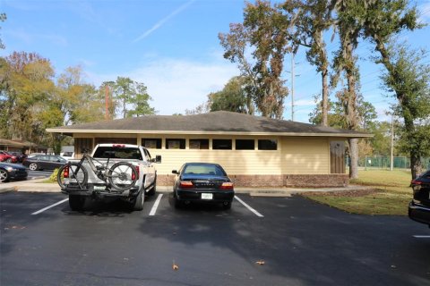 Commercial property in Ocala, Florida 300.17 sq.m. № 915731 - photo 2