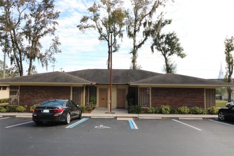 Commercial property in Ocala, Florida 300.17 sq.m. № 915731 - photo 1