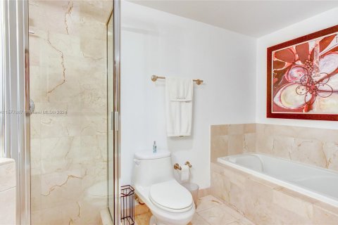 Condominio en venta en Coral Gables, Florida, 2 dormitorios, 103.49 m2 № 1147417 - foto 13