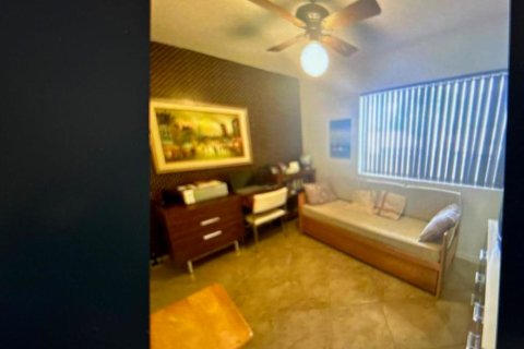 Condominio en venta en Lake Worth, Florida, 2 dormitorios, 94.48 m2 № 618176 - foto 2