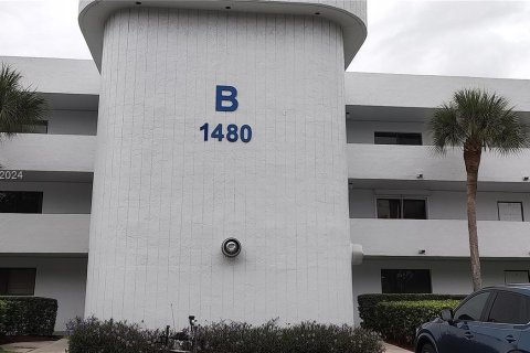 Condo in Hollywood, Florida, 2 bedrooms  № 1268894 - photo 2