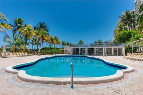 Condominio en venta en Miami Beach, Florida, 2 dormitorios, 152.82 m2 № 1281935 - foto 17