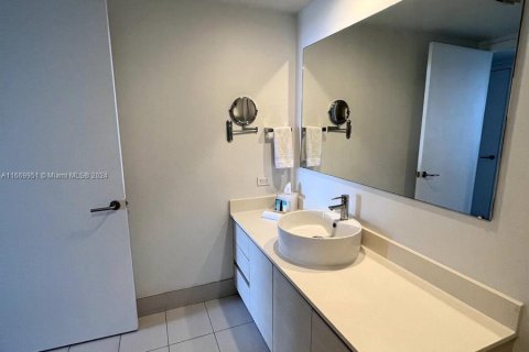 Copropriété à vendre à Hallandale Beach, Floride: 2 chambres, 95.5 m2 № 1388237 - photo 12