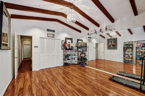 House in Hollywood, Florida 7 bedrooms, 436.83 sq.m. № 839089 - photo 26