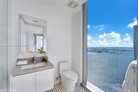 Condominio en venta en Miami, Florida, 4 dormitorios, 352.66 m2 № 1417850 - foto 30