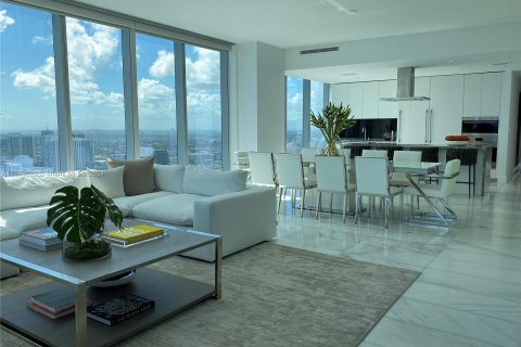 Condominio en venta en Miami, Florida, 4 dormitorios, 352.66 m2 № 1417850 - foto 7