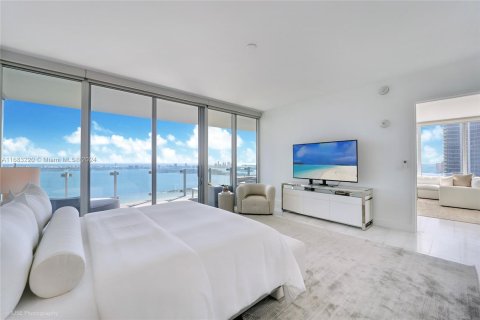 Condominio en venta en Miami, Florida, 4 dormitorios, 352.66 m2 № 1417850 - foto 13