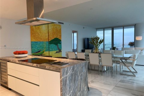 Condominio en venta en Miami, Florida, 4 dormitorios, 352.66 m2 № 1417850 - foto 10