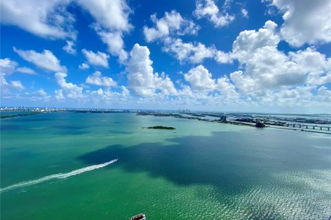 Condominio en venta en Miami, Florida, 4 dormitorios, 352.66 m2 № 1417850 - foto 15