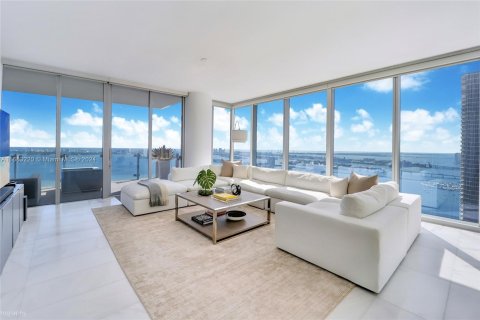 Condominio en venta en Miami, Florida, 4 dormitorios, 352.66 m2 № 1417850 - foto 1