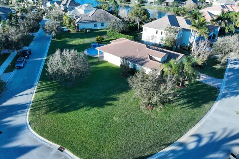 House in Palm City, Florida 4 bedrooms, 230.3 sq.m. № 984462 - photo 29