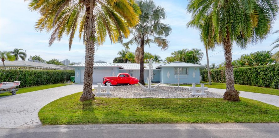 Villa ou maison à Hallandale Beach, Floride 3 chambres, 180.88 m2 № 991638