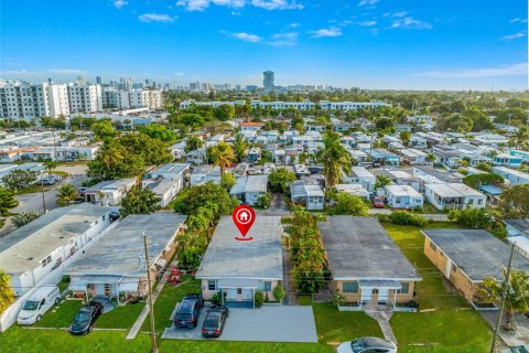 Immobilier commercial à vendre à Hallandale Beach, Floride: 131.74 m2 № 991639 - photo 7