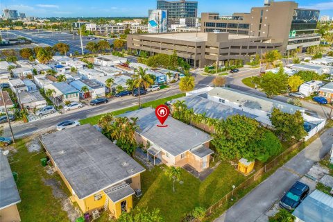 Immobilier commercial à vendre à Hallandale Beach, Floride: 131.74 m2 № 991639 - photo 8