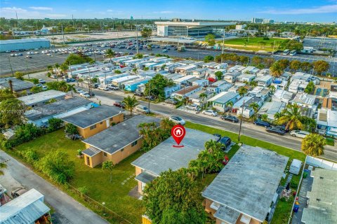 Propiedad comercial en venta en Hallandale Beach, Florida, 131.74 m2 № 991639 - foto 10