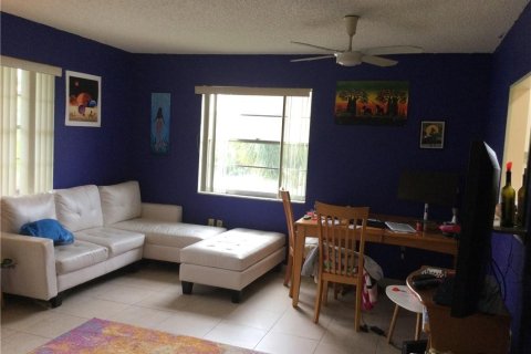 Copropriété à vendre à Tamarac, Floride: 2 chambres, 87.33 m2 № 411053 - photo 17