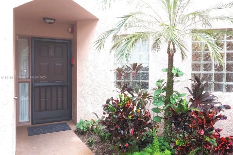 Condominio en venta en Plantation, Florida, 3 dormitorios, 132.11 m2 № 961364 - foto 2