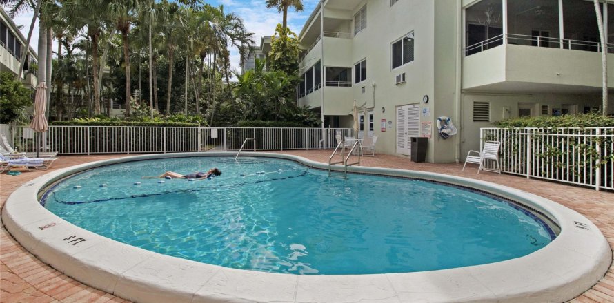 Condominio en Fort Lauderdale, Florida, 1 dormitorio  № 1217571