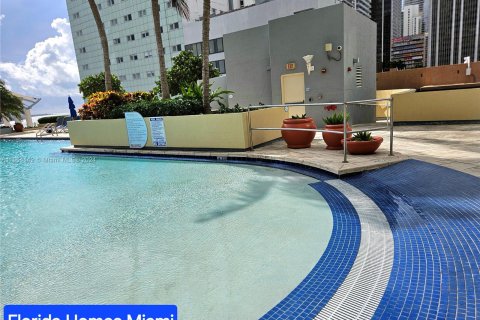 Condo in Miami, Florida, 1 bedroom  № 1374366 - photo 21