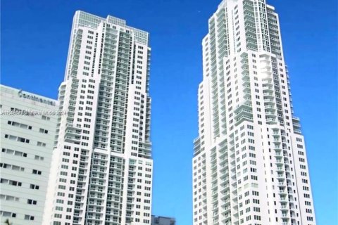 Condo in Miami, Florida, 1 bedroom  № 1374366 - photo 5