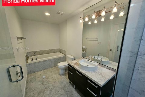 Condo in Miami, Florida, 1 bedroom  № 1374366 - photo 30