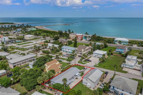 Propiedad comercial en venta en Hutchinson Island South, Florida, 195.28 m2 № 1374322 - foto 3