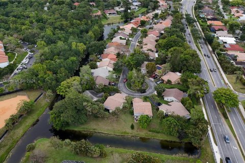 Casa en venta en Coral Springs, Florida, 3 dormitorios, 130.43 m2 № 1142139 - foto 10