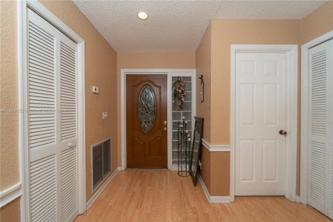 Casa en venta en Coral Springs, Florida, 3 dormitorios, 130.43 m2 № 1142139 - foto 3