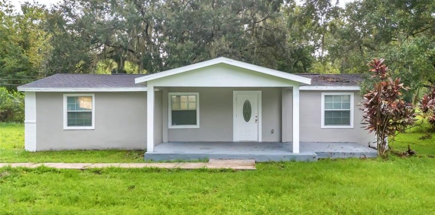 House in Lakeland, Florida 3 bedrooms, 111.48 sq.m. № 1356593