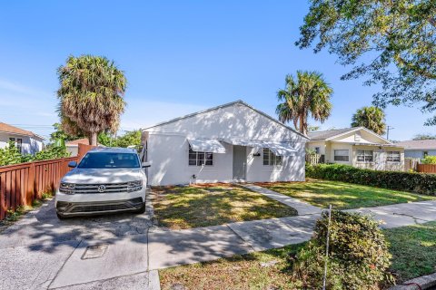 House in West Palm Beach, Florida 3 bedrooms, 139.35 sq.m. № 1159992 - photo 22