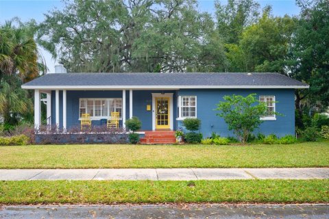 Casa en venta en Lakeland, Florida, 3 dormitorios, 199 m2 № 960858 - foto 1