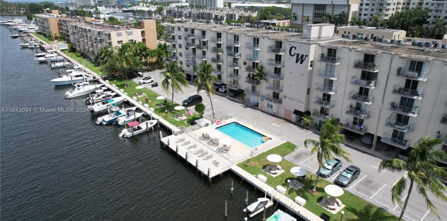 Condo in Fort Lauderdale, Florida, 1 bedroom  № 1321748