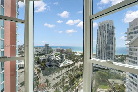 Condo in Miami Beach, Florida, 3 bedrooms  № 1321747 - photo 16