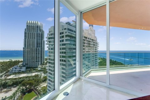 Condo in Miami Beach, Florida, 3 bedrooms  № 1321747 - photo 15