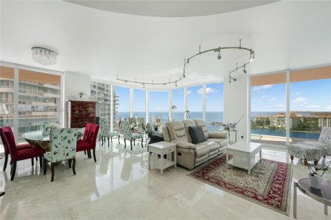 Condo in Miami Beach, Florida, 3 bedrooms  № 1321747 - photo 8