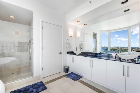 Condominio en venta en Miami Beach, Florida, 3 dormitorios, 217.39 m2 № 1321747 - foto 21