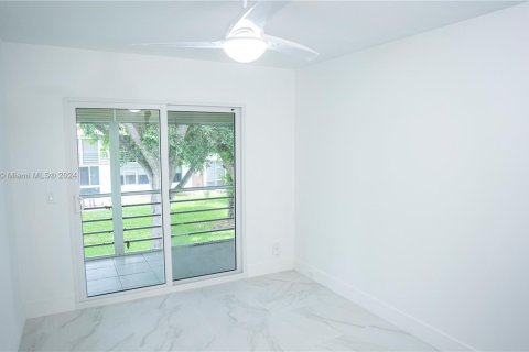 Copropriété à vendre à Deerfield Beach, Floride: 2 chambres, 76.18 m2 № 1321704 - photo 13