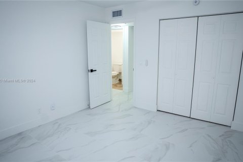 Copropriété à vendre à Deerfield Beach, Floride: 2 chambres, 76.18 m2 № 1321704 - photo 11