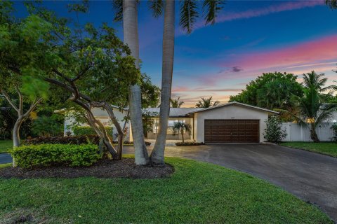 Villa ou maison à vendre à Lighthouse Point, Floride: 3 chambres, 159.23 m2 № 761249 - photo 10
