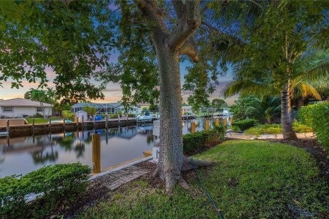 Villa ou maison à vendre à Lighthouse Point, Floride: 3 chambres, 159.23 m2 № 761249 - photo 3